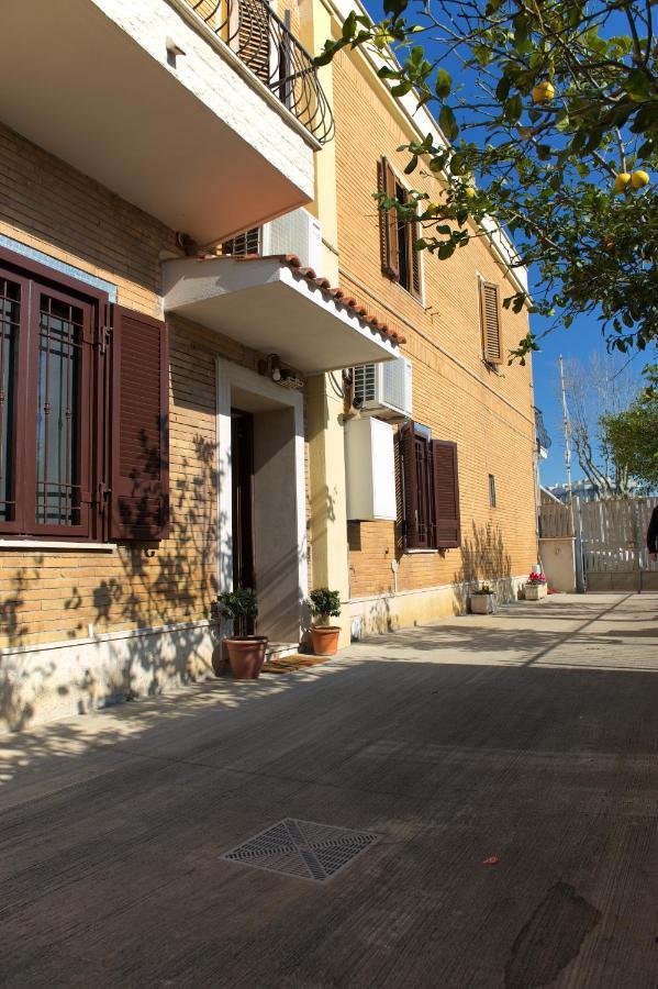 Casa Vacanze Alla Maison Fiumicino Dış mekan fotoğraf